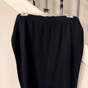 St. John Basics Black Knit skirt